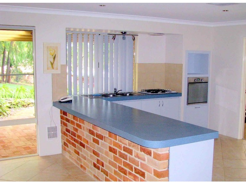 8 Admiralty Place, Australind WA 6233