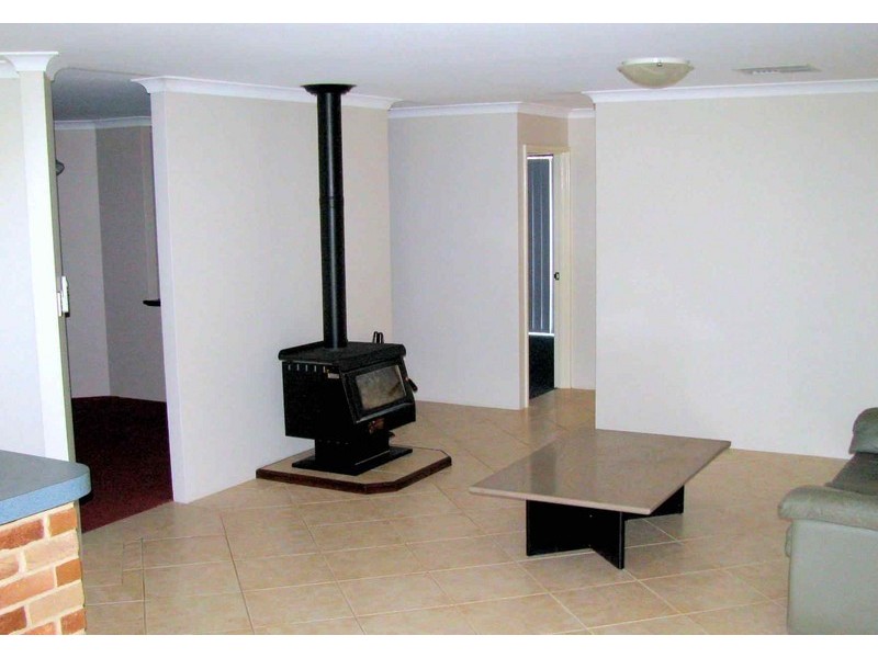 8 Admiralty Place, Australind WA 6233