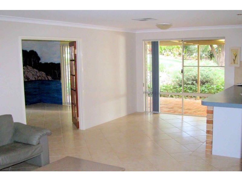 8 Admiralty Place, Australind WA 6233