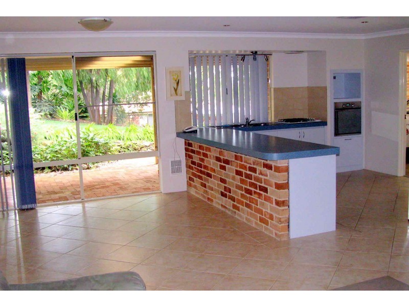 8 Admiralty Place, Australind WA 6233