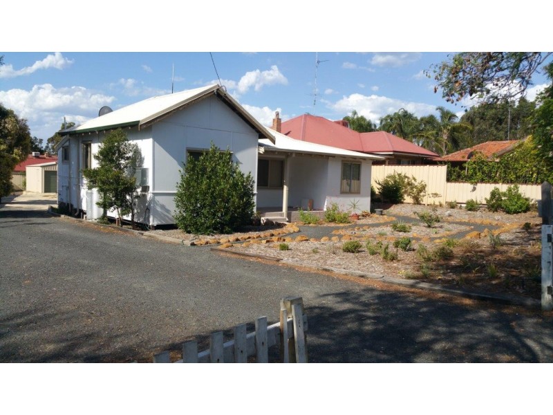 12 Uduc Rd, Harvey WA 6220