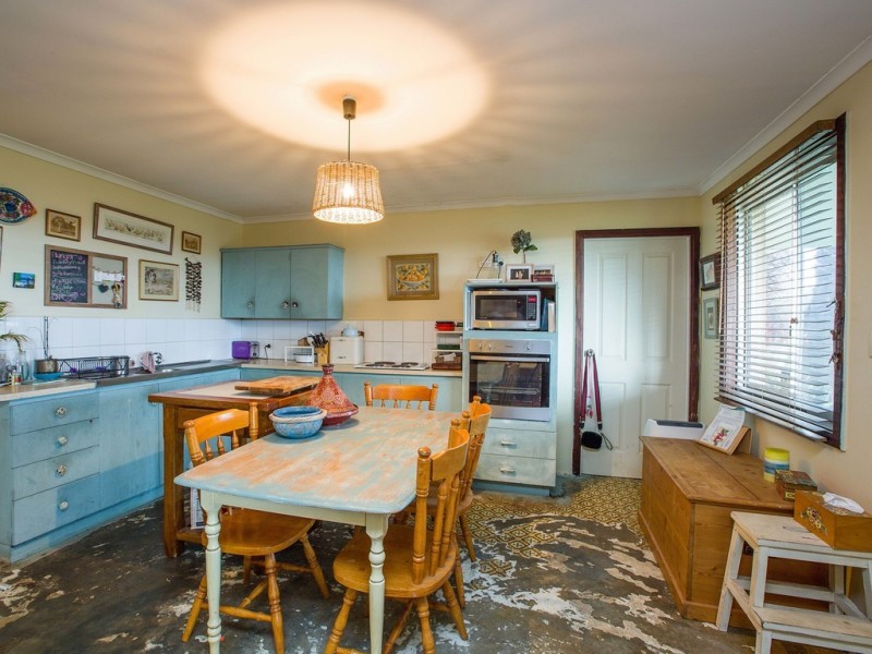 36 Vittoria Road, Glen Iris WA 6230