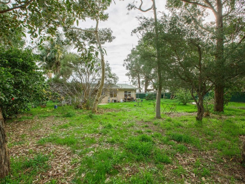 36 Vittoria Road, Glen Iris WA 6230