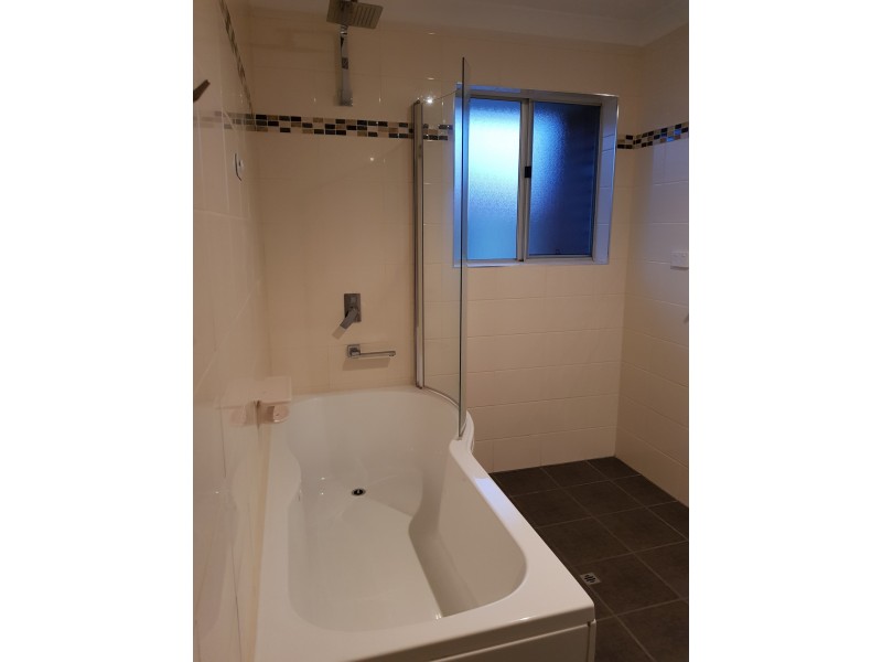 4 Bramble Grove, Carey Park WA 6230