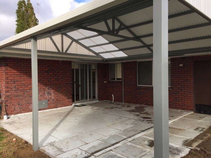 4 Bramble Grove, Carey Park WA 6230