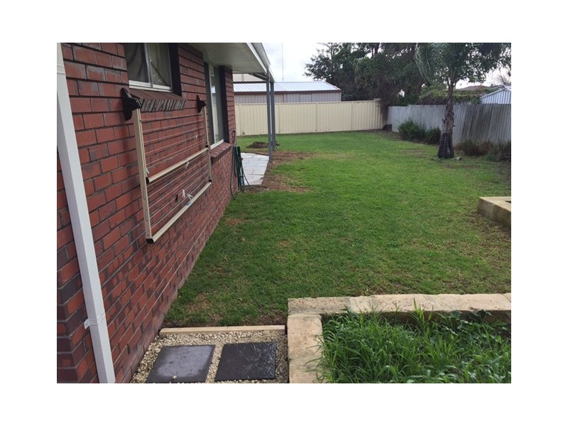 4 Bramble Grove, Carey Park WA 6230