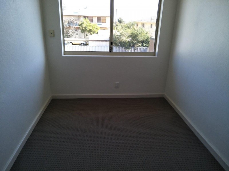 4/8 Wellington, Bunbury WA 6230