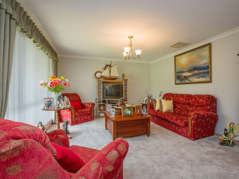 10 Hibiscus Court, Eaton WA 6232