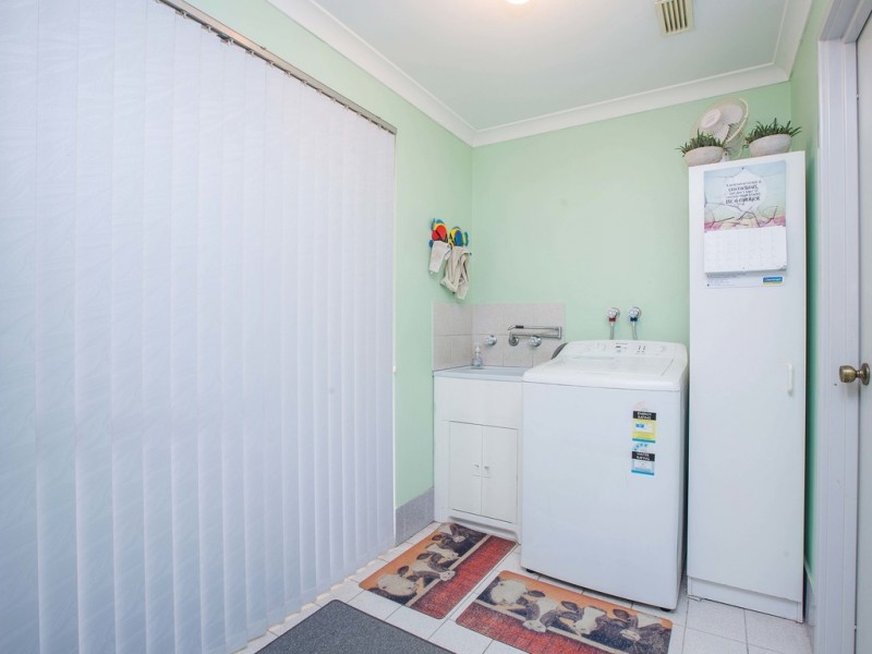 10 Hibiscus Court, Eaton WA 6232