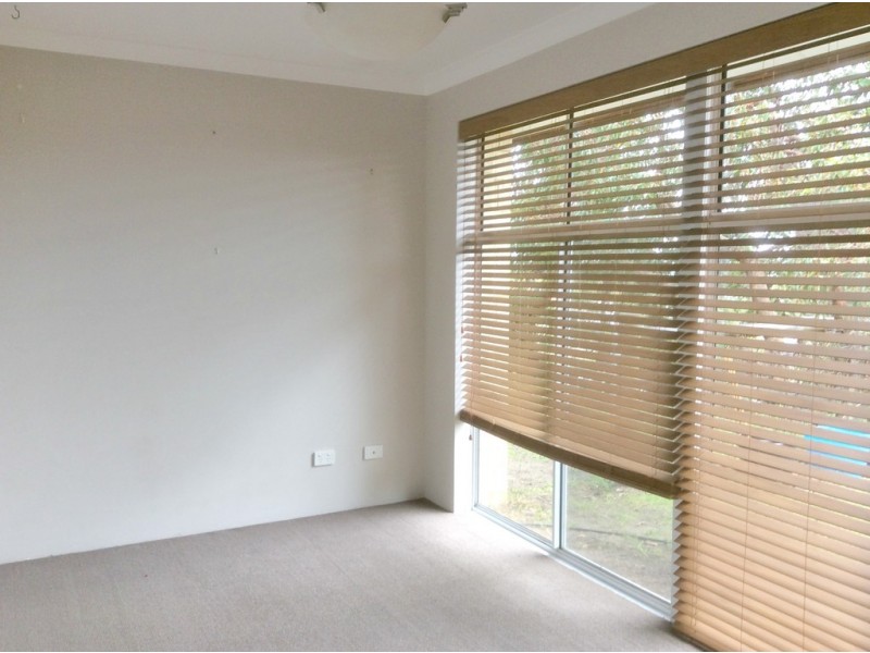 59 Winthrop Avenue, College Grove WA 6230