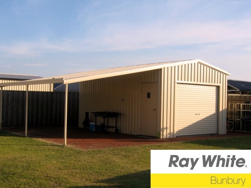 96 Macquarie Drive, Australind WA 6233