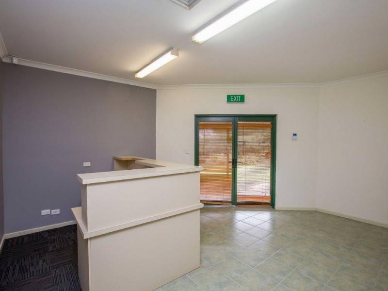 29 Halifax Drive, Davenport WA 6230