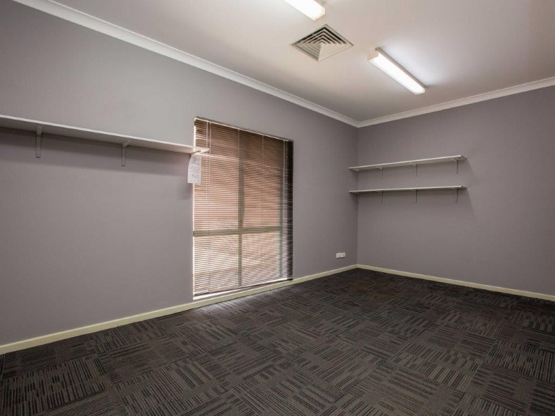 29 Halifax Drive, Davenport WA 6230