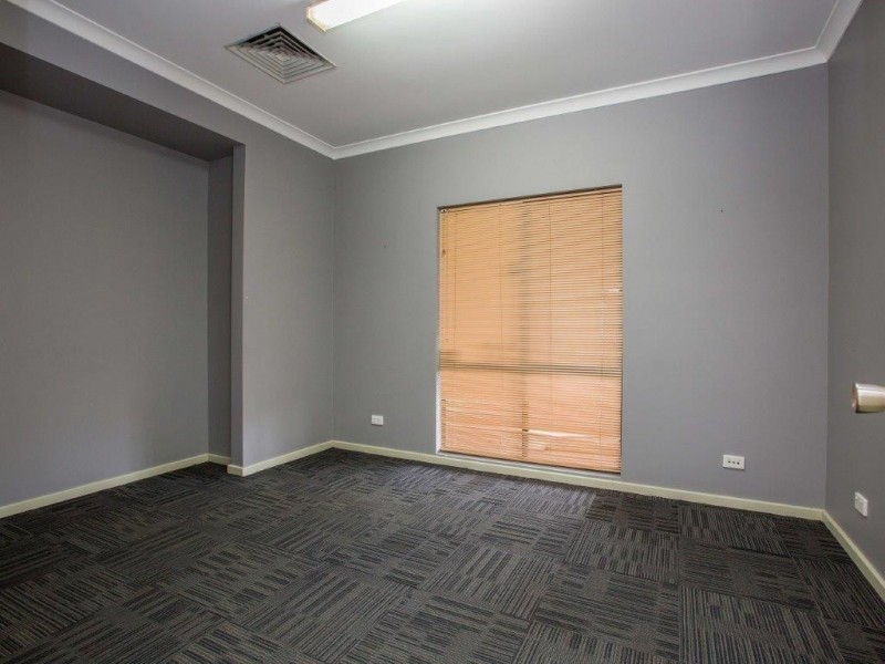 29 Halifax Drive, Davenport WA 6230