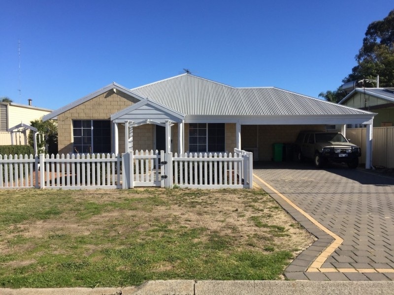 26 Dixon Street, Carey Park WA 6230