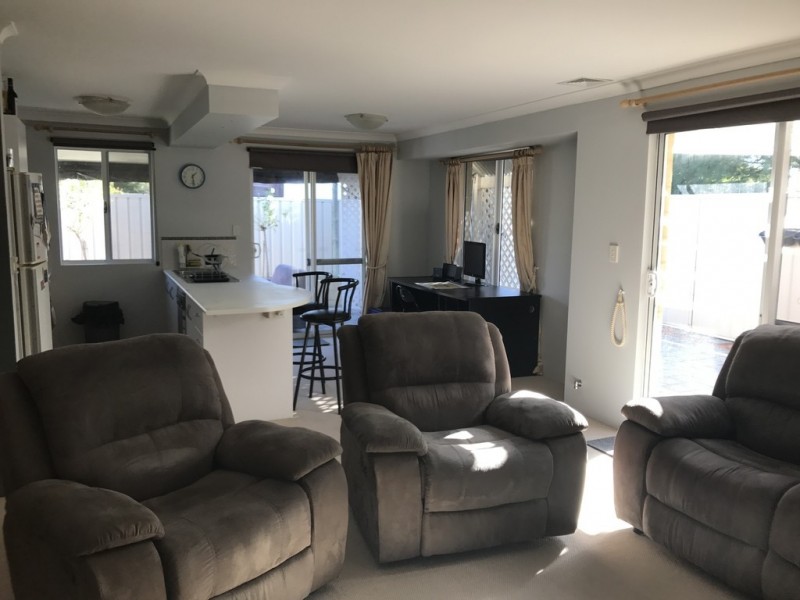 26 Dixon Street, Carey Park WA 6230