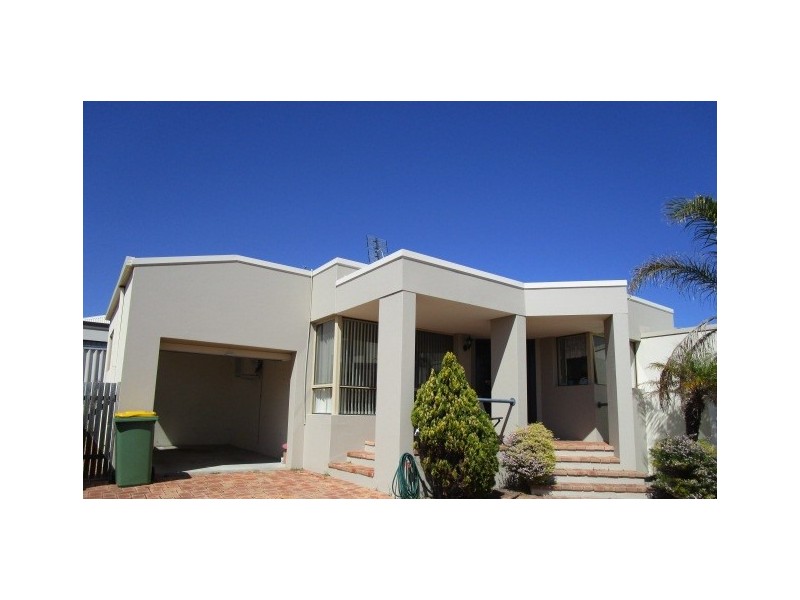 2/17 Upper Esplanade, Bunbury WA 6230