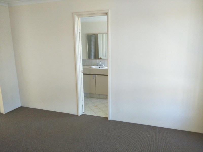 9 Oriel Court, College Grove WA 6230