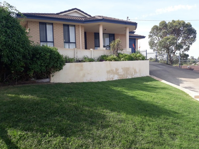 18 Geographe Way, Withers WA 6230