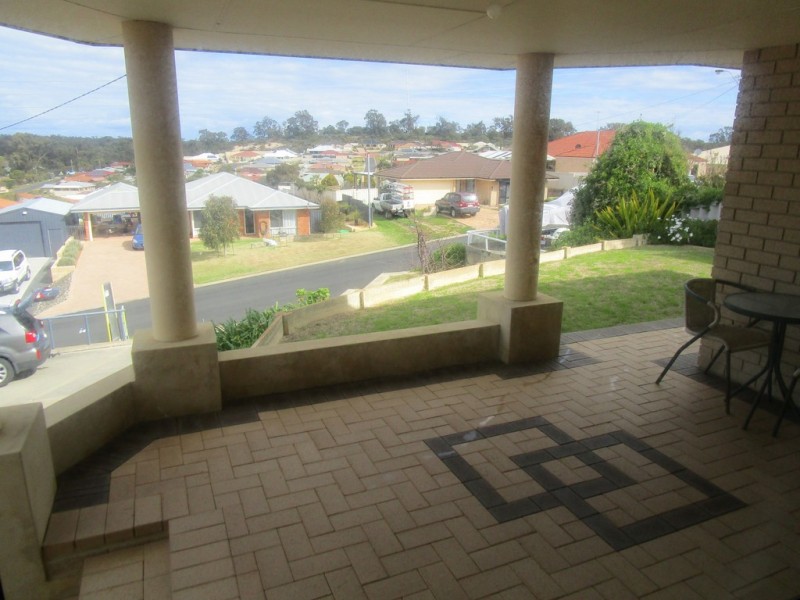 18 Geographe Way, Withers WA 6230