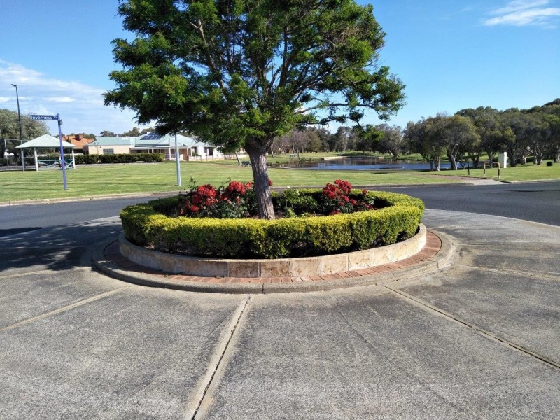 12 Birkdale Place, Pelican Point WA 6230