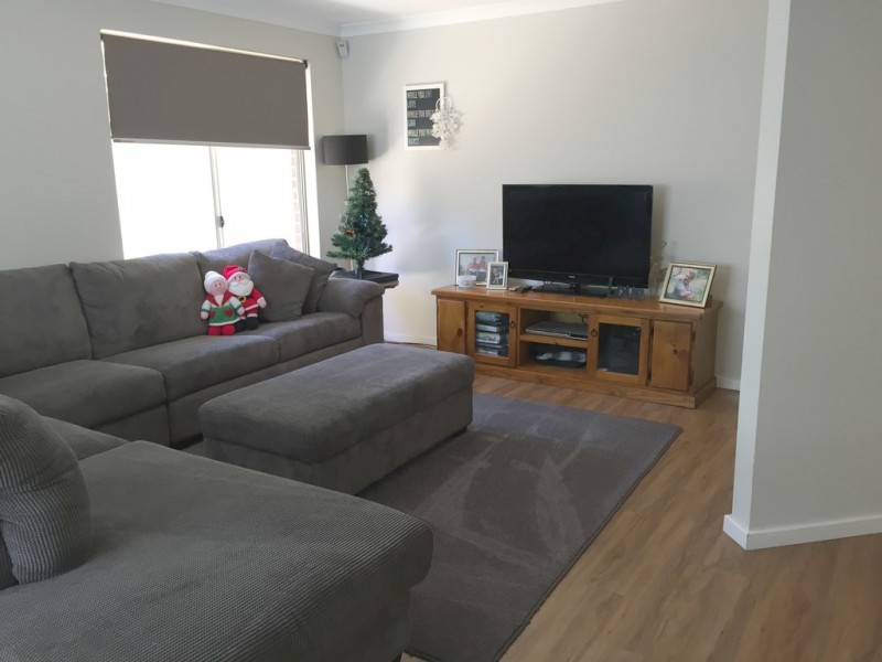 50 Winthrop Avenue, College Grove WA 6230