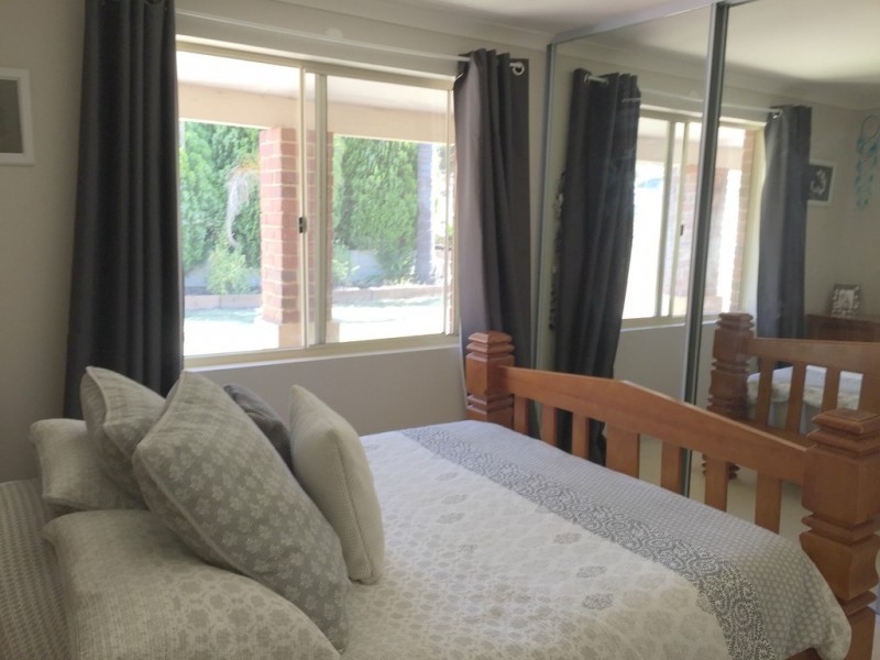 50 Winthrop Avenue, College Grove WA 6230