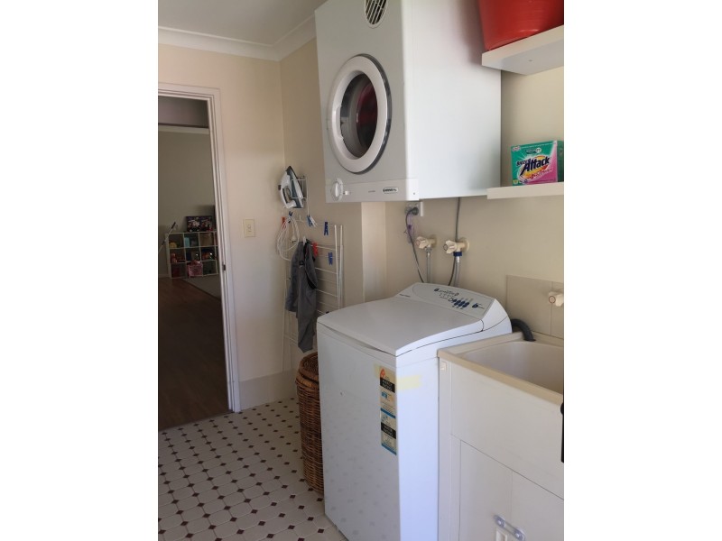 50 Winthrop Avenue, College Grove WA 6230