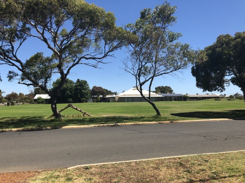 10 Skewes Street, East Bunbury WA 6230