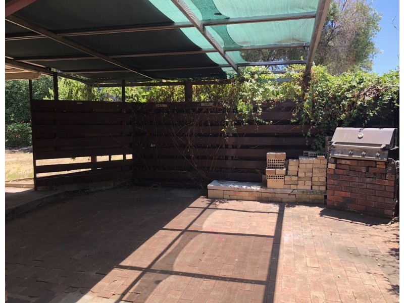 16 Hamilton Road, Eaton WA 6232