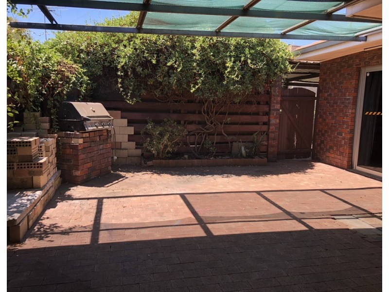 16 Hamilton Road, Eaton WA 6232