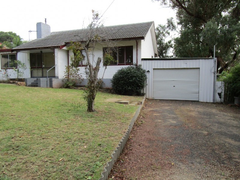 10 Island Queen St, Withers WA 6230