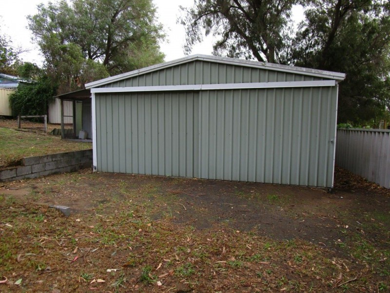 10 Island Queen St, Withers WA 6230