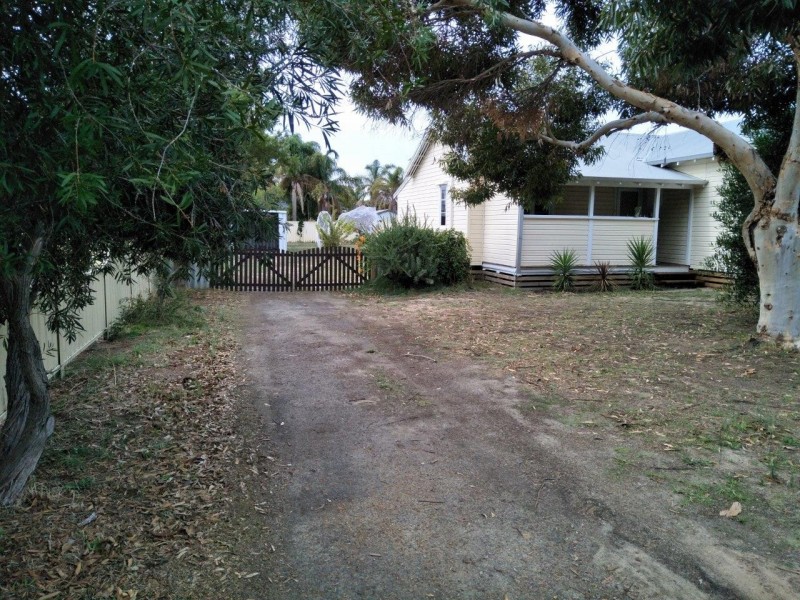 9 Little Street, Carey Park WA 6230