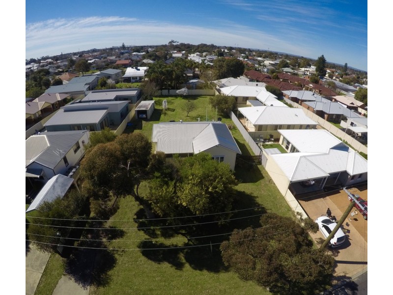 9 Little Street, Carey Park WA 6230