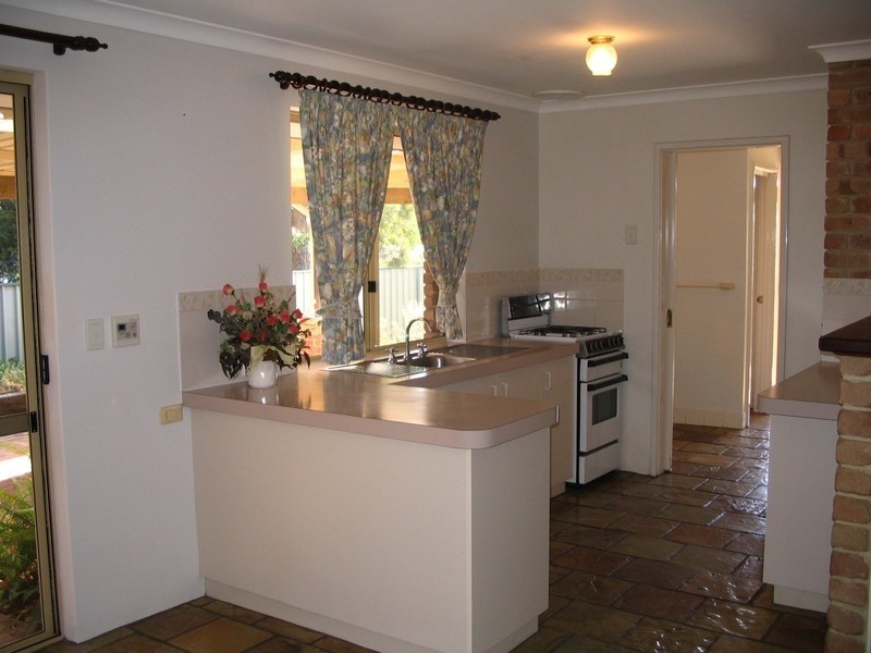 2 Harlequin Gardens, Eaton WA 6232