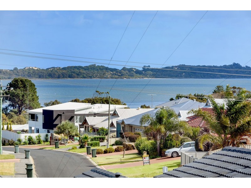 28 Henderson Crescent, Australind WA 6233