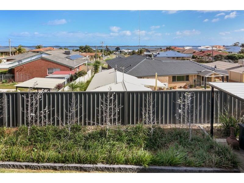 28 Henderson Crescent, Australind WA 6233