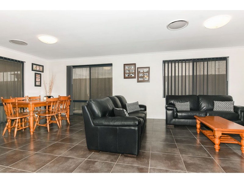 28 Henderson Crescent, Australind WA 6233