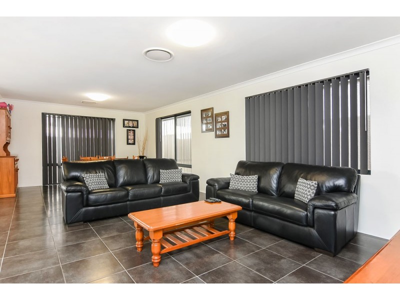 28 Henderson Crescent, Australind WA 6233
