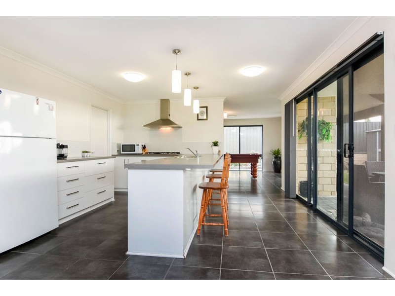 28 Henderson Crescent, Australind WA 6233