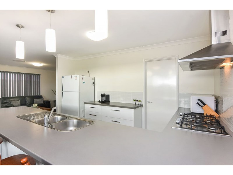 28 Henderson Crescent, Australind WA 6233