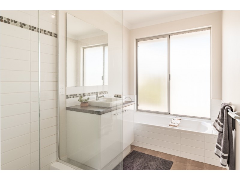 3 Lewana Approach, Dalyellup WA 6230