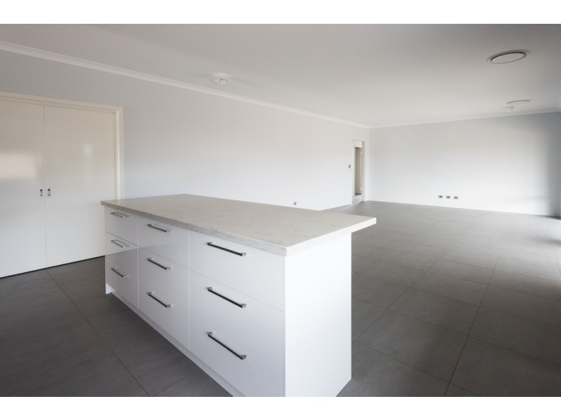 15 Kanalla Avenue, Millbridge WA 6232