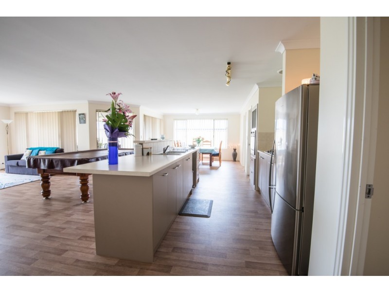 5 Trent Way, Dalyellup WA 6230