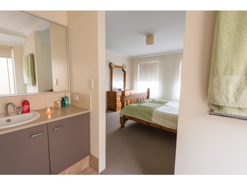 5 Trent Way, Dalyellup WA 6230