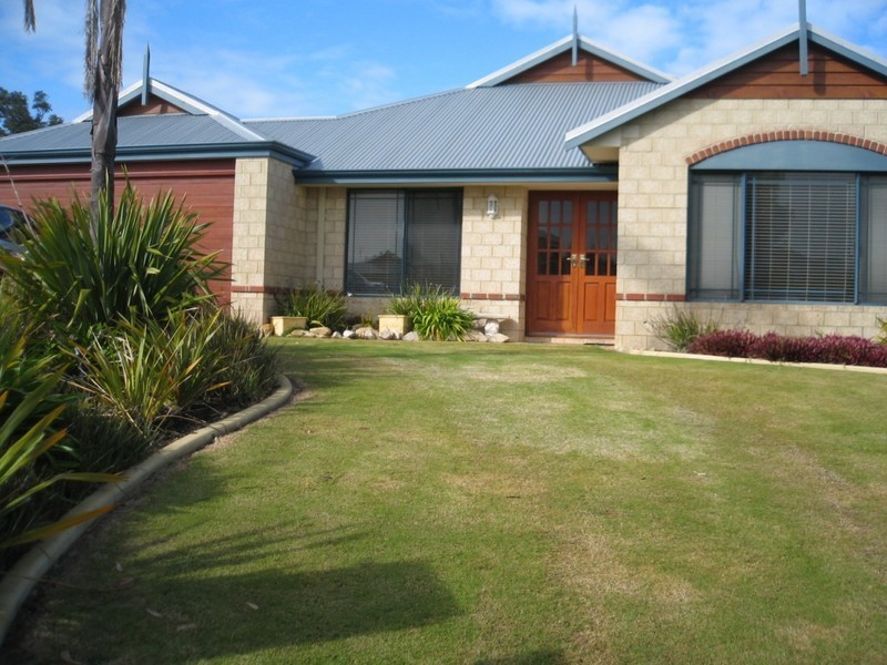 27 Daablone Vista, Dalyellup WA 6230