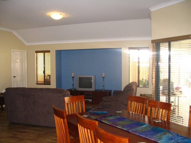 27 Daablone Vista, Dalyellup WA 6230