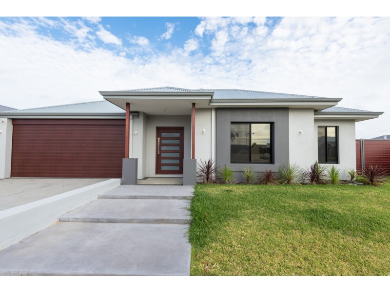 15 Kanalla Avenue, Millbridge WA 6232