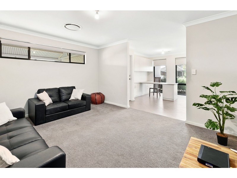 14 Apsley Circle, Millbridge WA 6232
